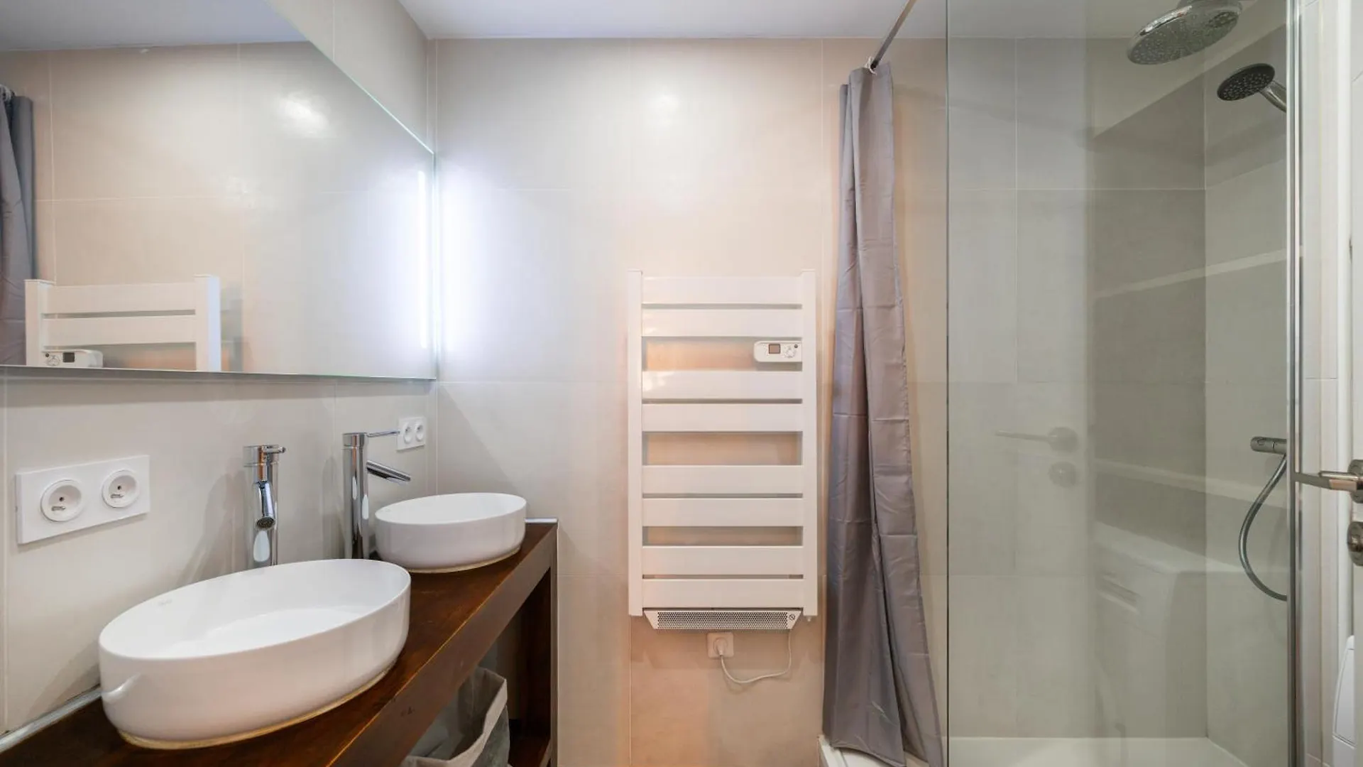 Cosy & Chill Appartements - 10 Min De La Mer - Jardin, Netflix, Terrasse, Fibre & Parking Cagnes-sur-Mer 0*,